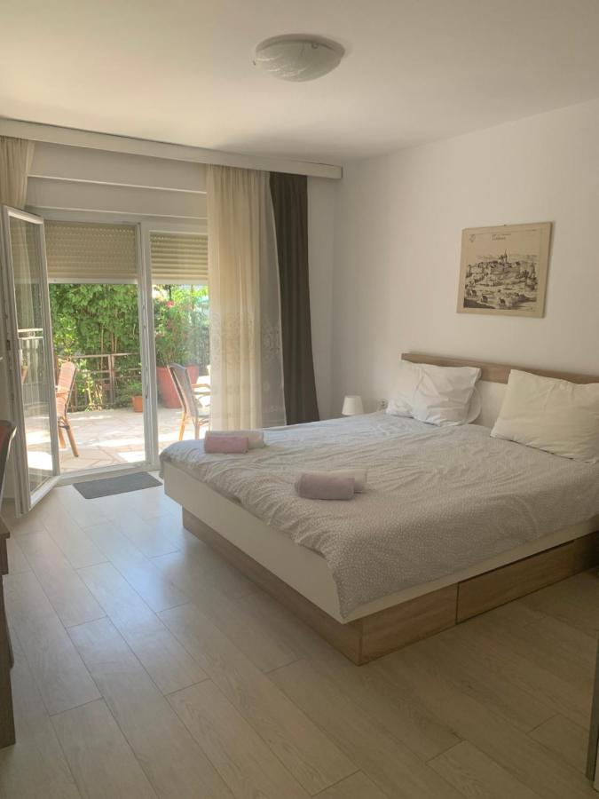 Apartments Paco & Bony Ловран Экстерьер фото